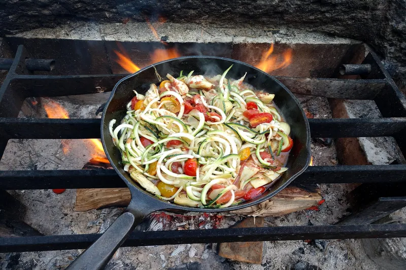 Patelnia żeliwna staub